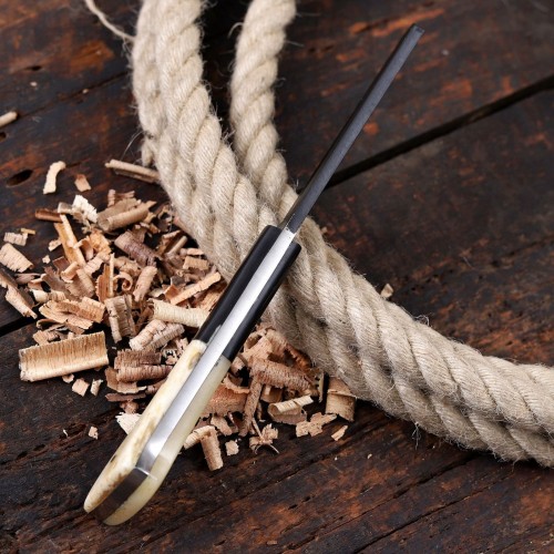 Small Razor Knife with Natural Cow Horn & Bone Handle